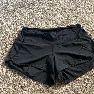 Lululemon run times short